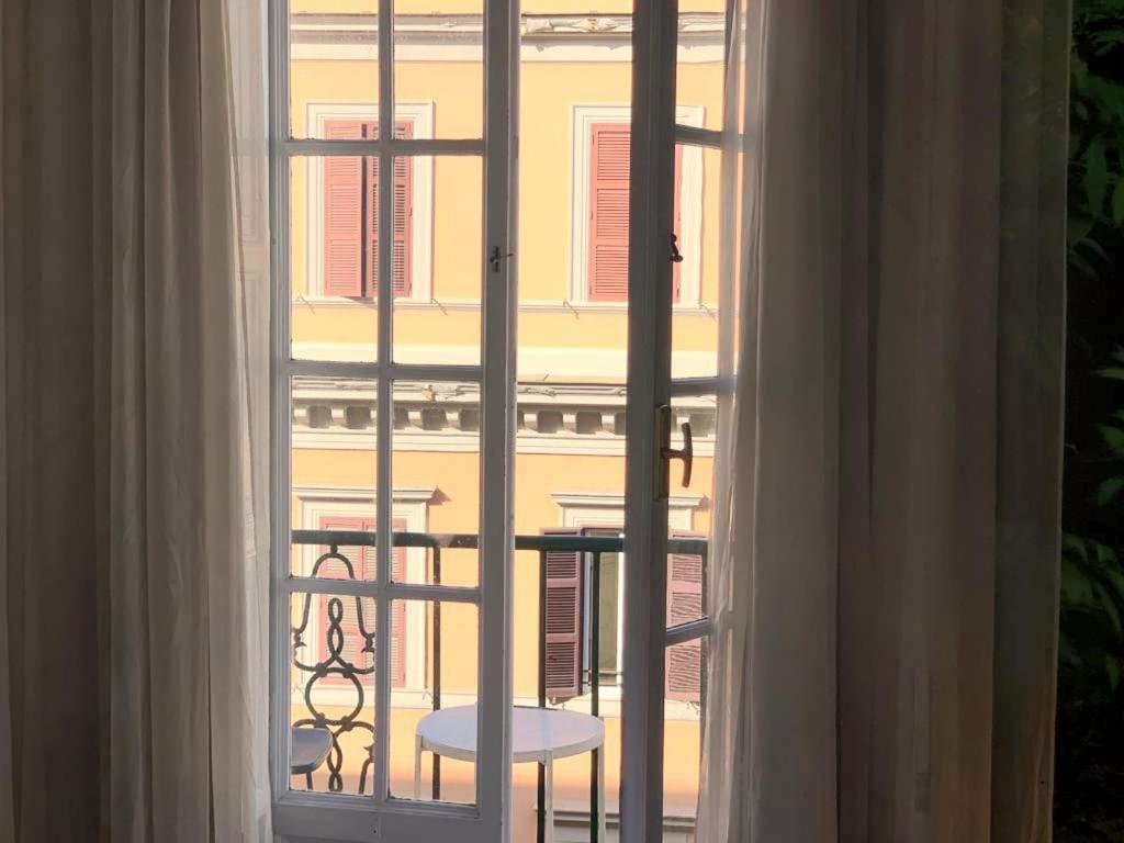 Amoroma Vatican Luaran gambar